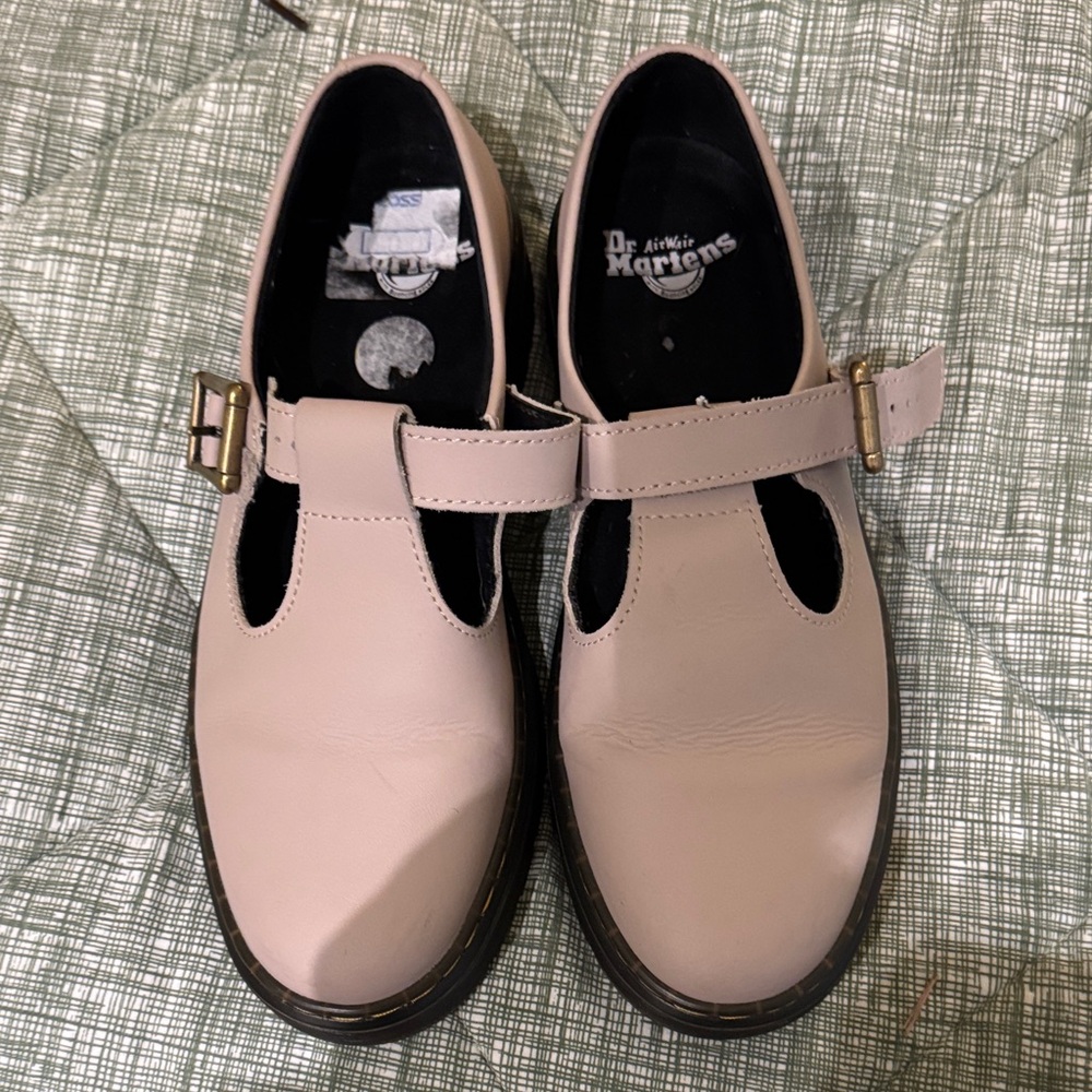 Dr. Martens ZavalaWomen's Beige Mary Jane Flats